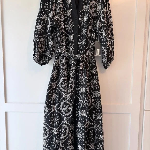 NWT Women’s Size L Worthington Black & White Embroidered Midi Shirtdress - Picture 3 of 12